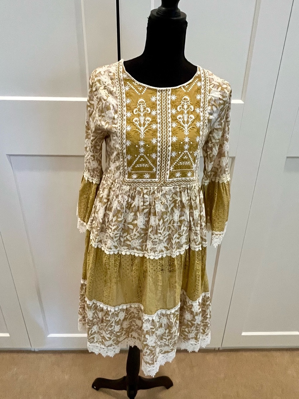 Three Clothing Gold & White Lace Tiered Embroidered Dress Boho Festival Indian